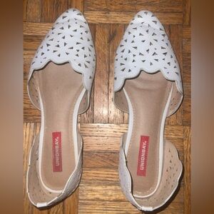 UNIONBAY White Scalloped Flats
